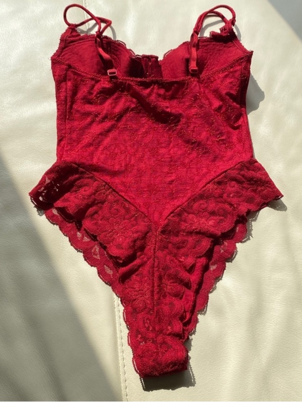 Delicate red lace Teddy G-string bodysuit by Arianne - made in Canada - Picture 7 of 16